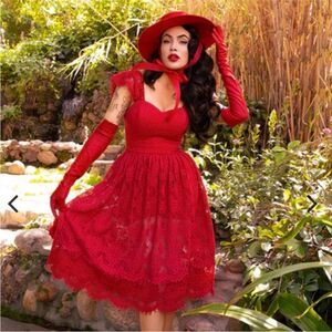 La Femme en Noir Southern Gothic SET with Top and Skirt in Crimson Red - XS